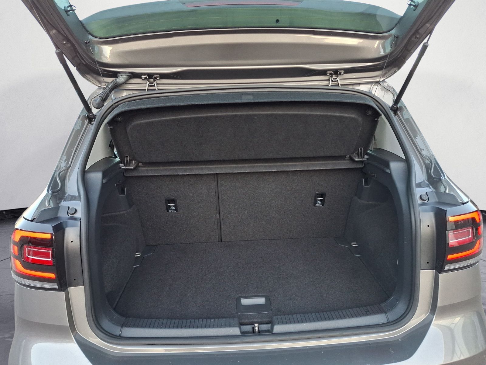 Volkswagen T-Cross - Bild 12