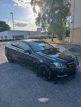 Mercedes-Benz C 250 Sport Coupé Autom. Sport /AMG / Pano / H&K - Mercedes-Benz C 250: Sport
