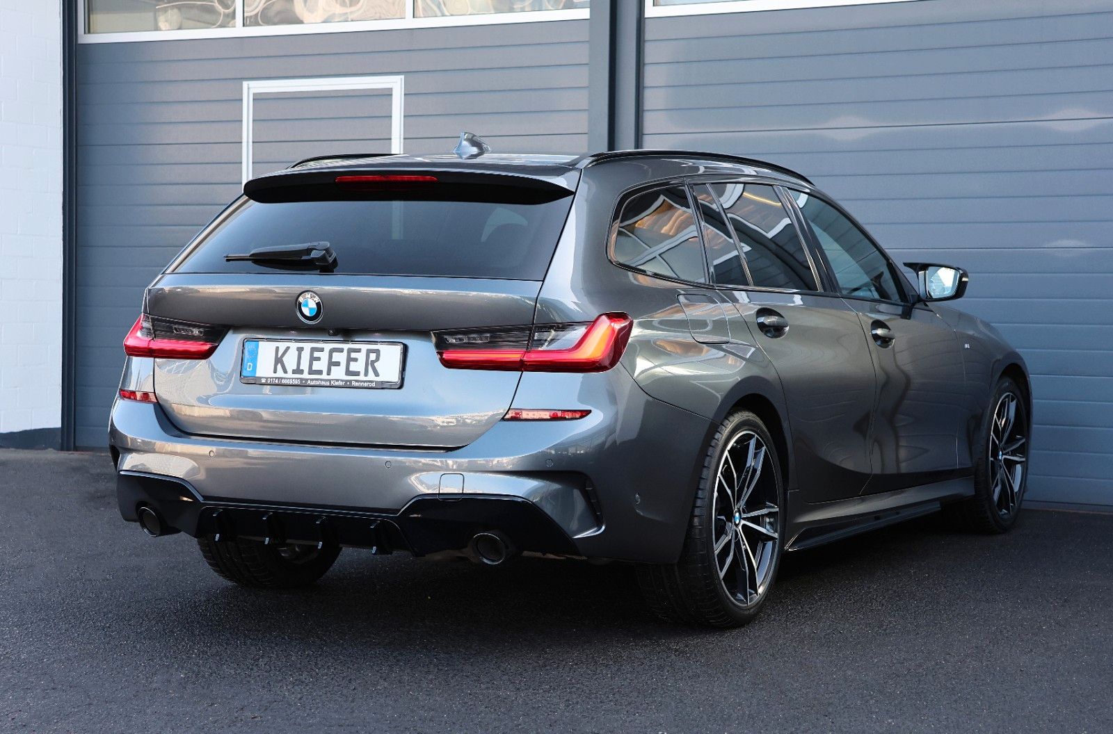 BMW 330e Touring Hybrid M/ACC/Cockpit/KAMERA/SPUR/19 foto 7
