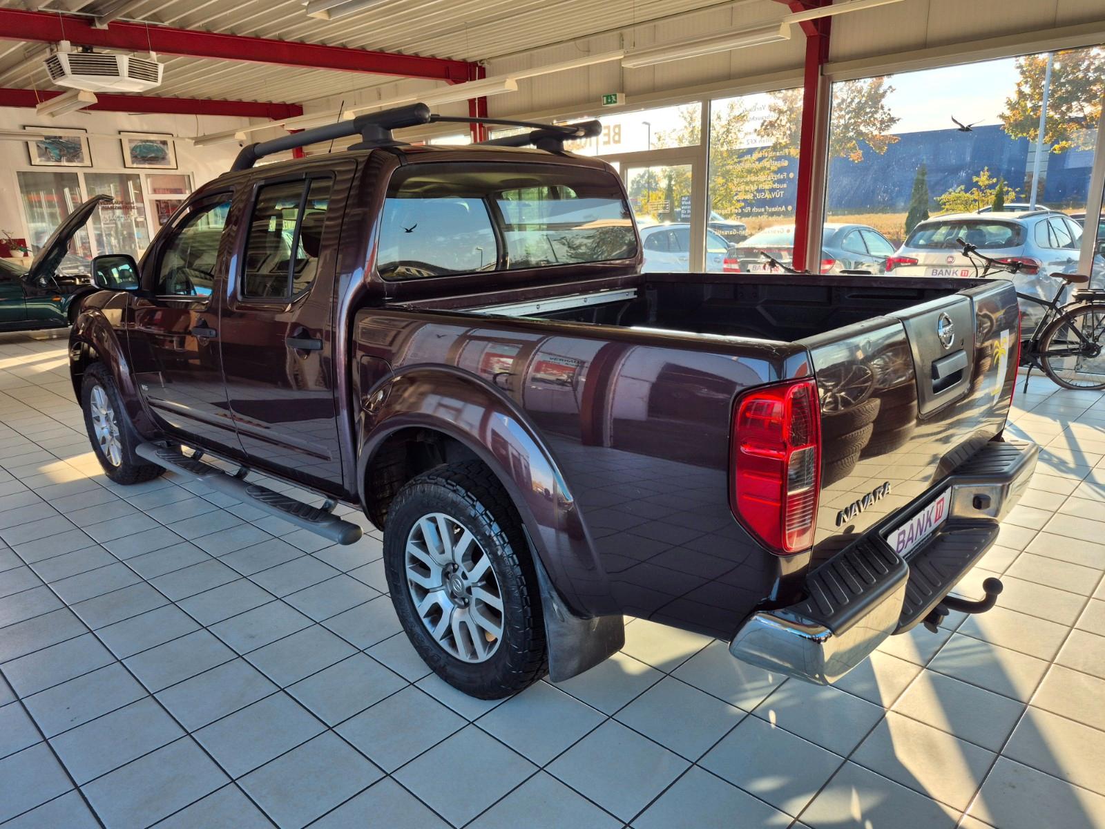 Nissan Navara Double Cab 3.0 dCi V6 231 ch BVA 4x4 / 121 000 km / Bose / Toit ouvrant / Cuir / Caméra de recul