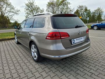 Volkswagen Passat Variant - 8