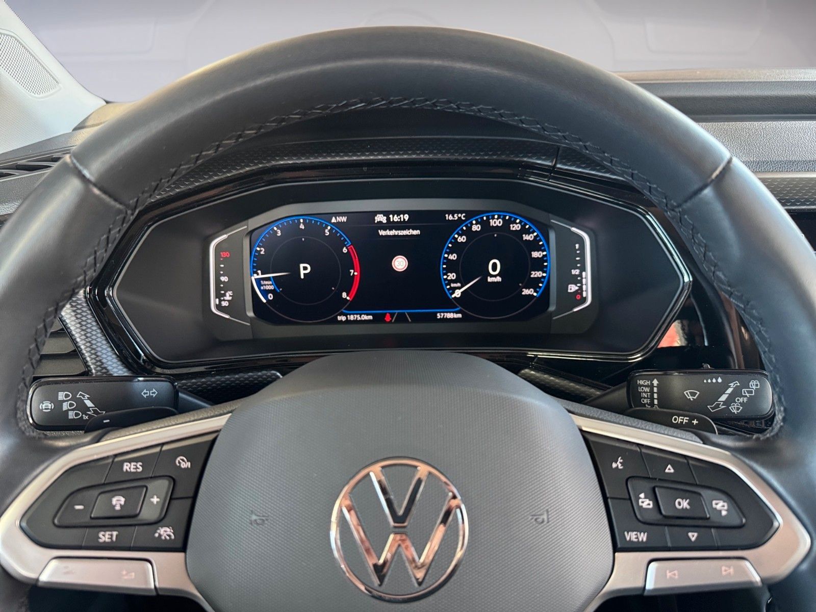 Fahrzeugabbildung Volkswagen T-Cross Life 1.5 TSI