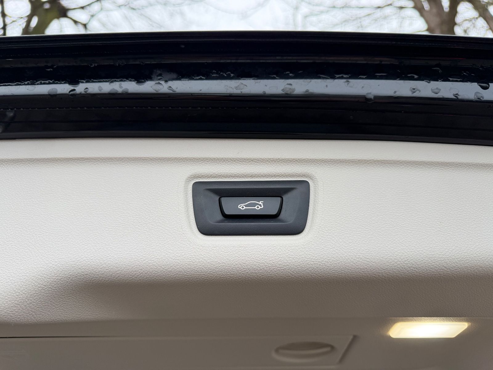 Fahrzeugabbildung BMW 318 3 Touring*LEDER*TEMPO*LED*APPLECAR*KAMERA*