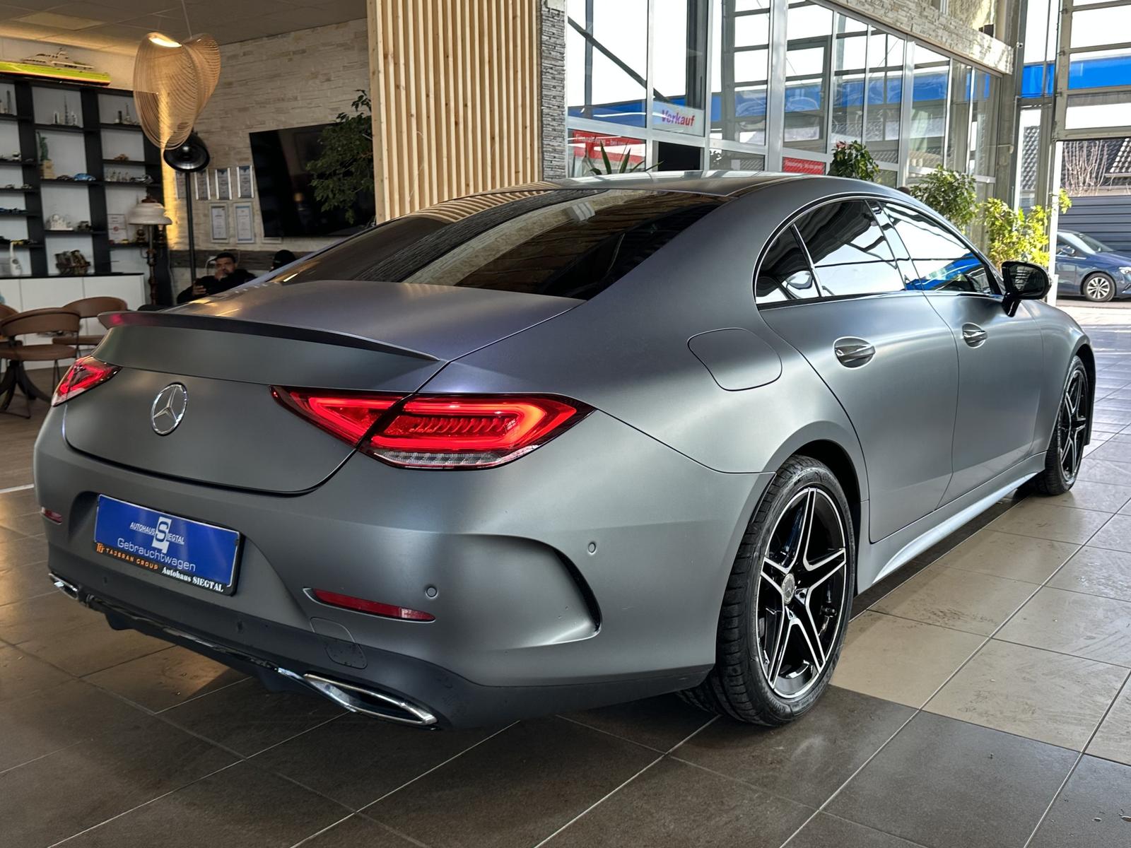 Mercedes-Benz CLS 300 4M*AMG Line*ACC*OLED*MBUX*Leder*LED*