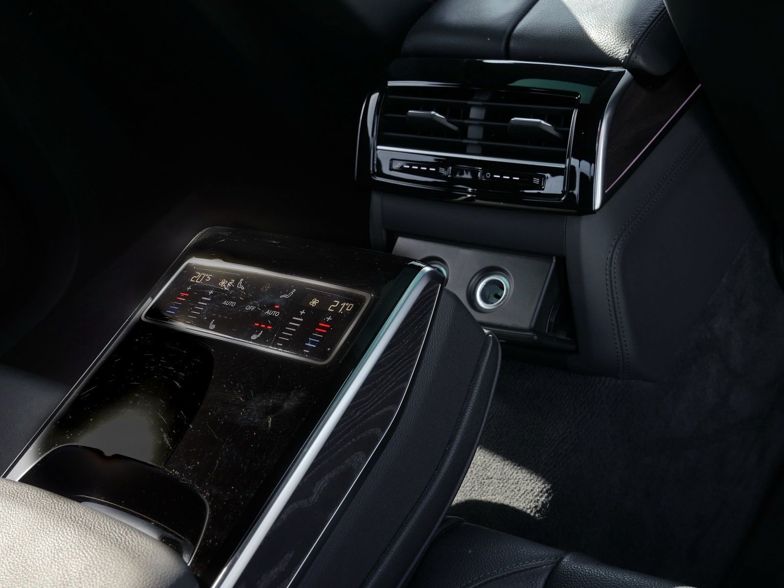 Audi A8 - Bild 17