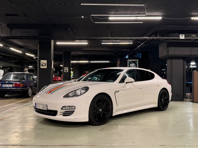 Porsche Panamera 4