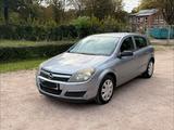 Opel Astra 1.7 CDTI 74kW  - Opel Astra aus 2004 mit Diesel-Antrieb