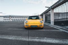 Fahrzeugabbildung Porsche 964 Turbo 3.6 *Speedgelb / Speedline / Dt. Fzg*
