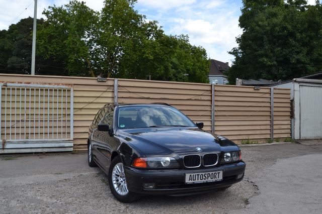 BMW 523i A Touring*1.HAND*XENON*AUTOMATIK*LEDER*SHZ