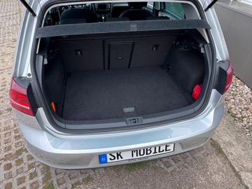 Volkswagen Golf - 8