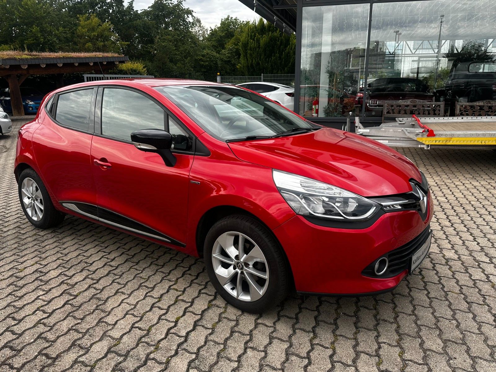 Fahrzeugabbildung Renault Clio IV Limited Klimaaut/ DAB/ ALU / Nav / TOP