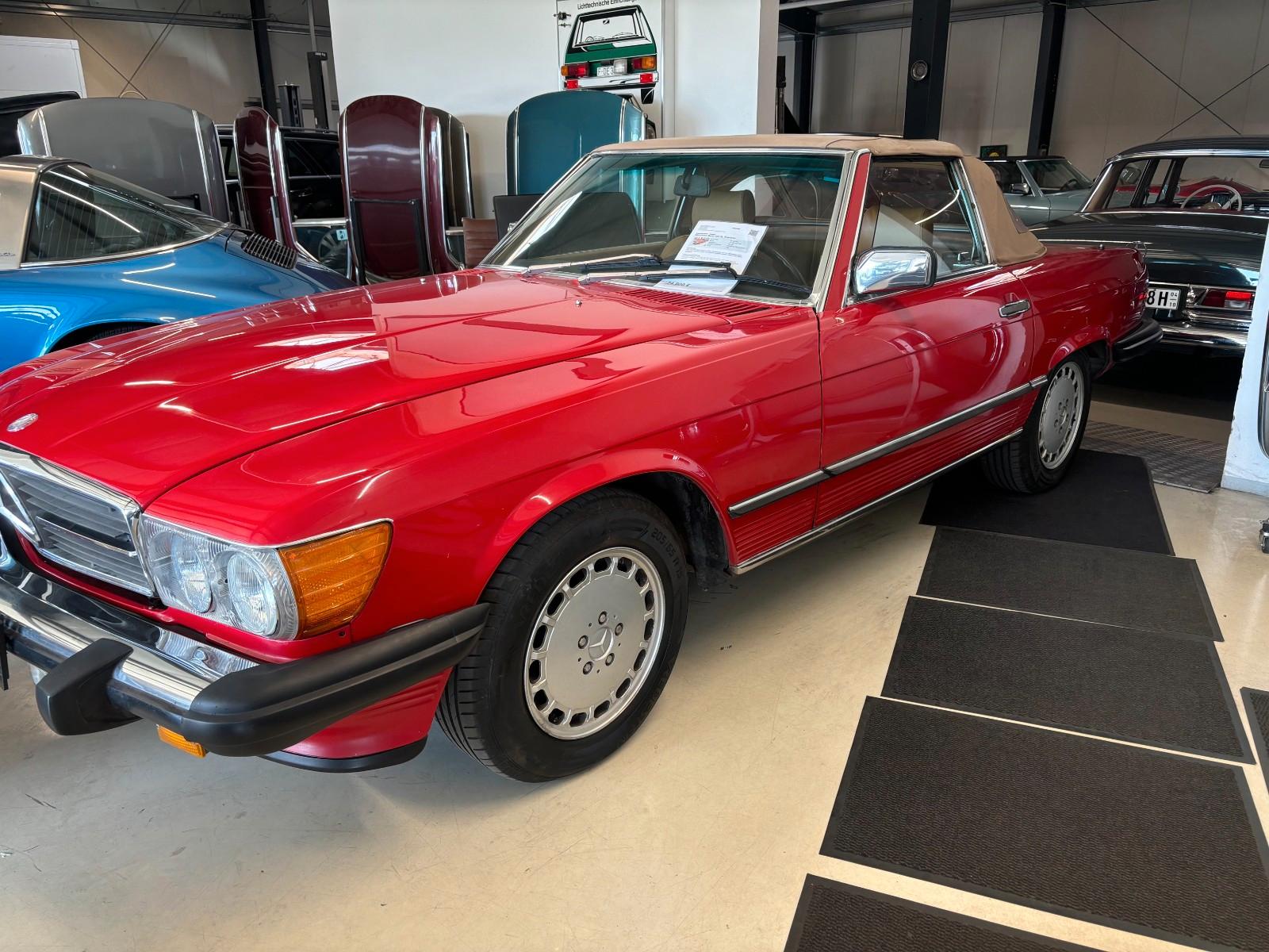 Mercedes-Benz 560 SL Roadster
