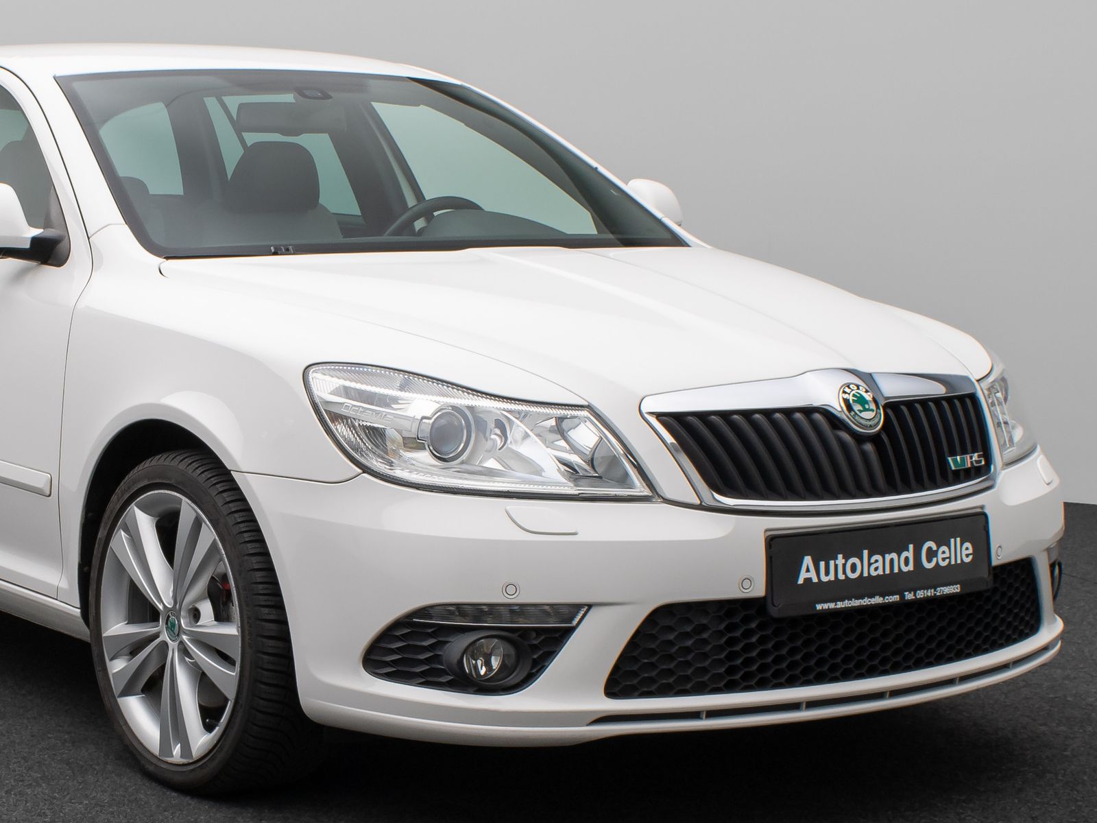 Fahrzeugabbildung SKODA Octavia Combi RS Xenon PDC Navi Sport