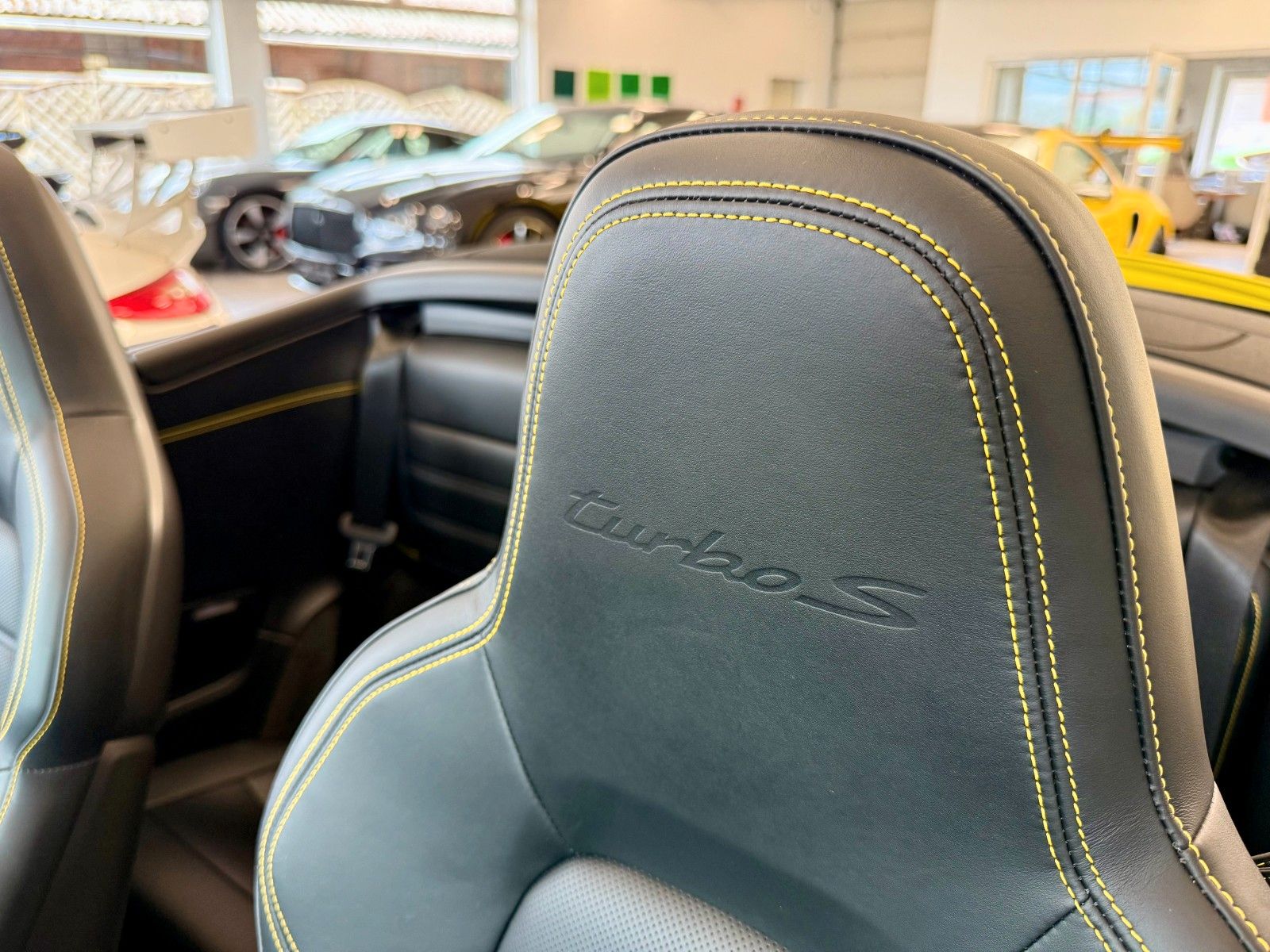 Fahrzeugabbildung Porsche 911 992 Turbo S Cabrio LIFT/InnoDrive/SAA