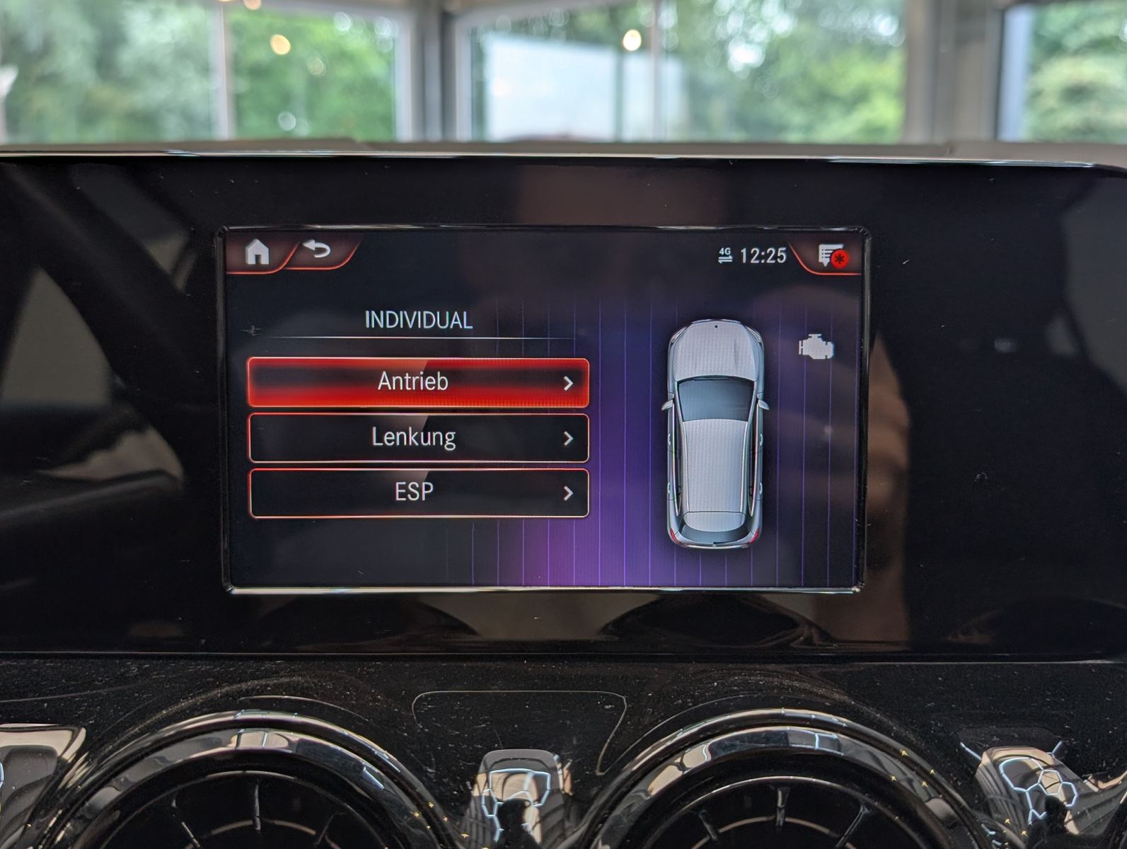 Fahrzeugabbildung Mercedes-Benz GLA 250 e EQ LED*NAVI*CARPLAY*SPURH.*PARKASSIST*