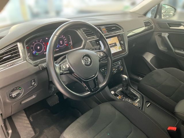Fahrzeugabbildung Volkswagen Tiguan 2.0 TSI 140kW 4Motion Highline LED AHK NA