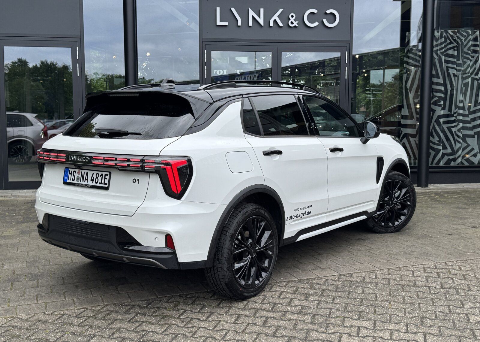 Lynk & Co 01