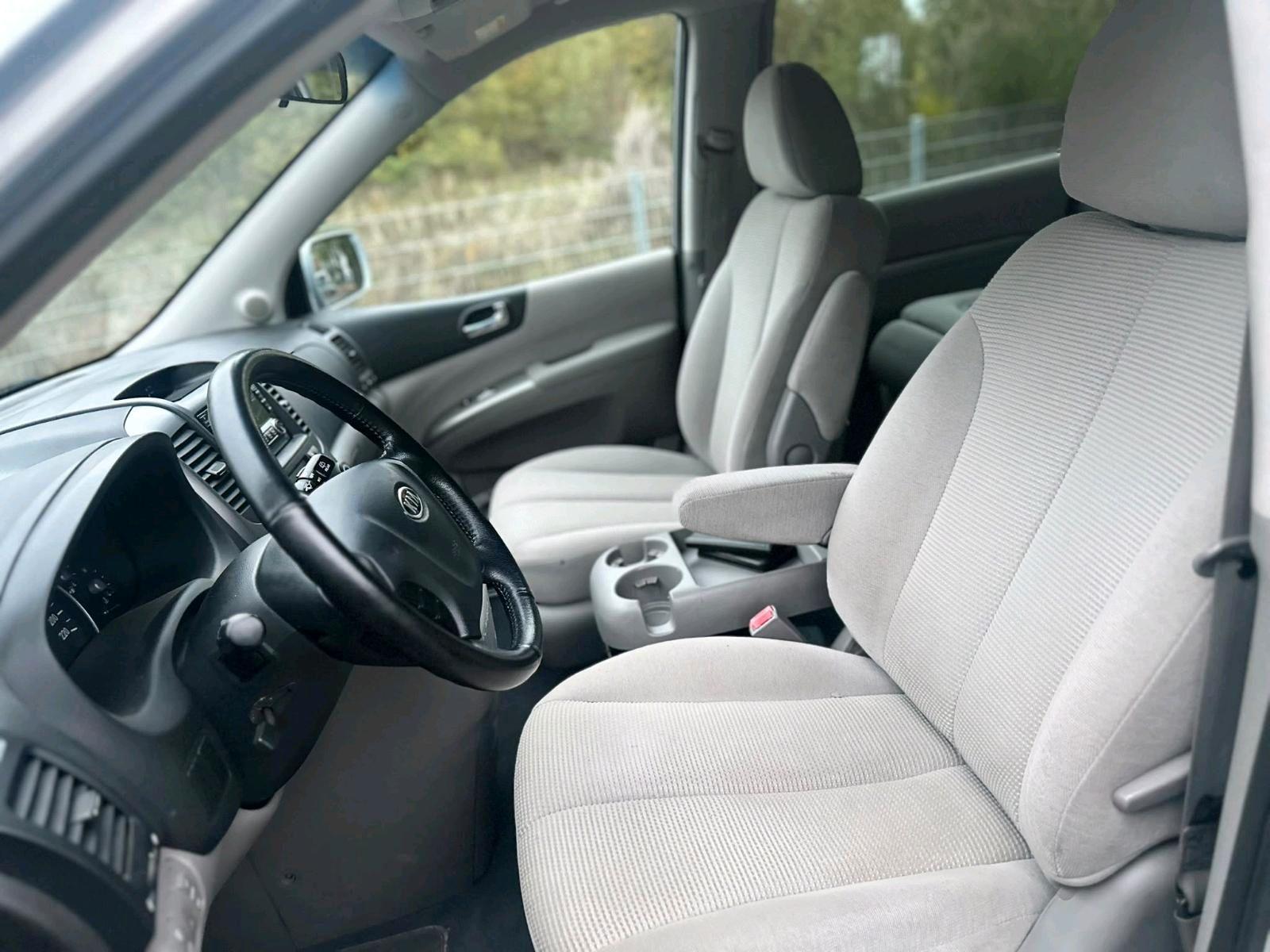 Kia Carnival 2009 — photo 7