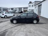 Volkswagen Polo 1.0 Benzin 94€ m.20% Anz. Navi DAB Tempomat - Volkswagen Polo: 9n2