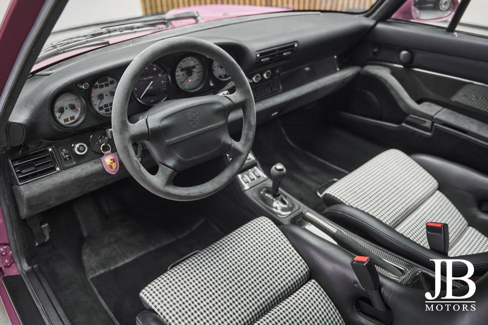 Fahrzeugabbildung Porsche 993 Carrera RS Optik Neuaufbau Recaro Carbon