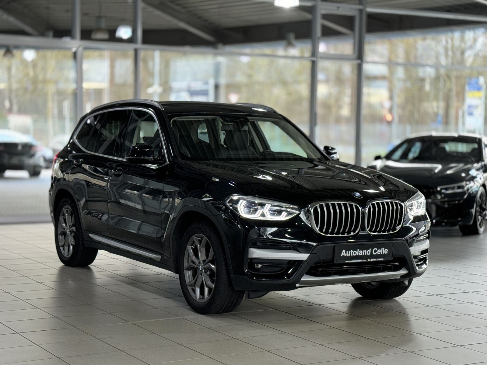 Fahrzeugabbildung BMW X3 xD20d xLine Kamera DAB HiFi Alarm LED Sport