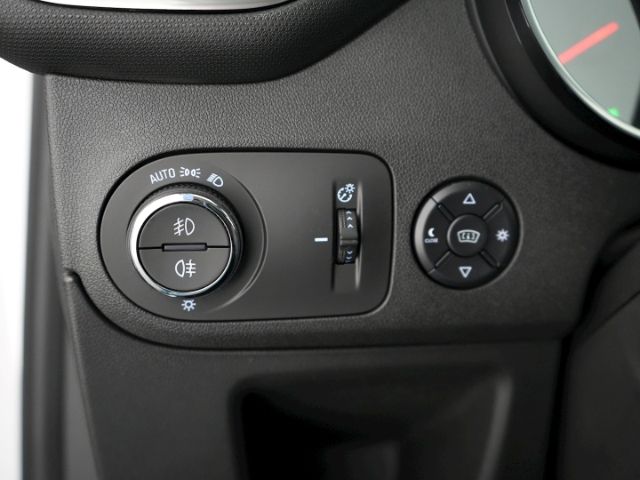 Crossland ULTIMATE AT+LED LICHT+NAVI+RÜCKFAHRKAM