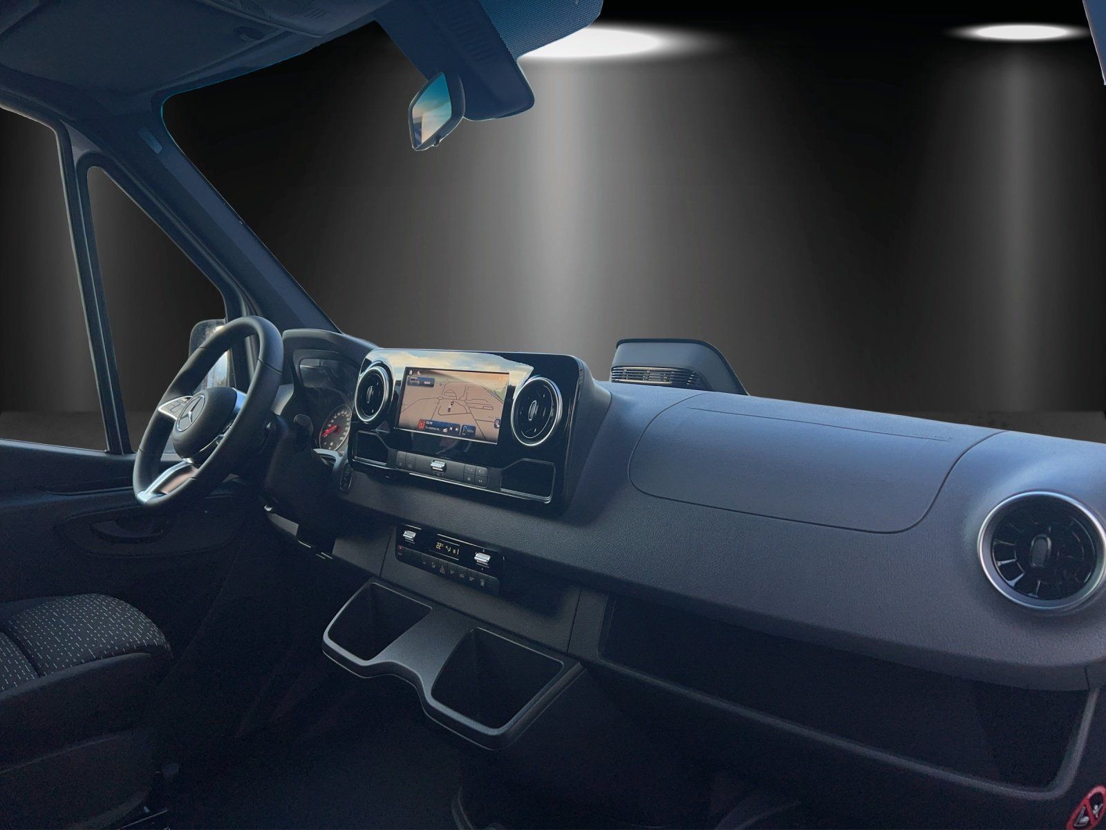 Fahrzeugabbildung Mercedes-Benz Sprinter 317 CDI 9G-Tronic LED Colorglas SiHeiz