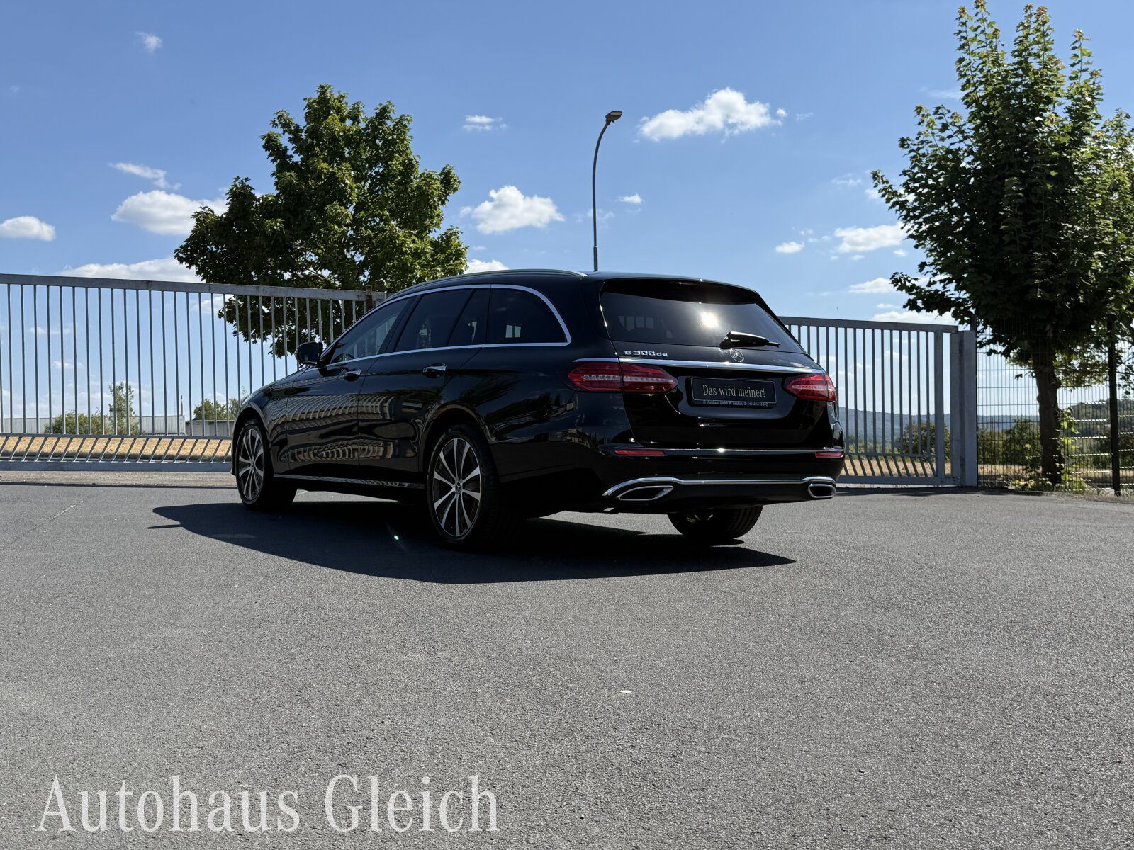 Fahrzeugabbildung Mercedes-Benz E 300 T de Avantgarde (EURO 6d) Distronic/Autom.