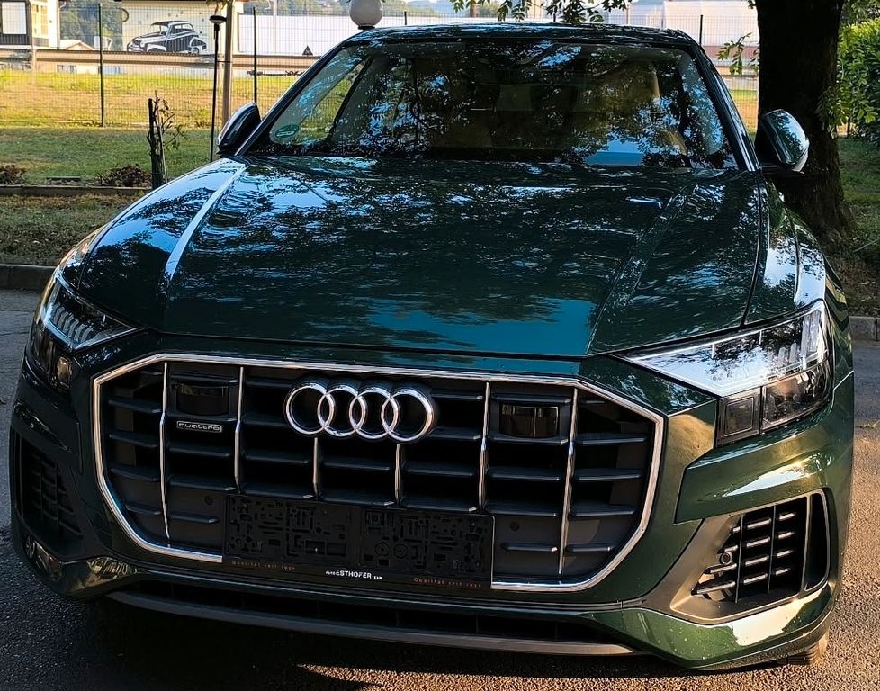 Image of Audi Q8