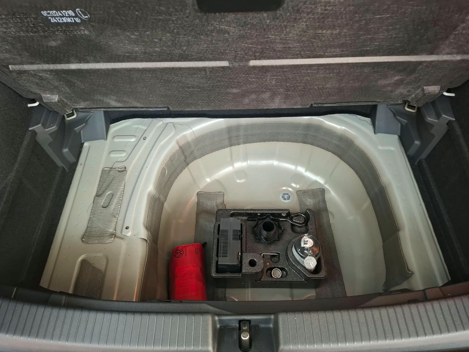 Fahrzeugabbildung Volkswagen T-Cross Life 1,0 TSI + Sitzheizung + ACC + LED