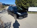Peugeot 2008 Style - Peugeot 2008 Style mit Benzin-Antrieb