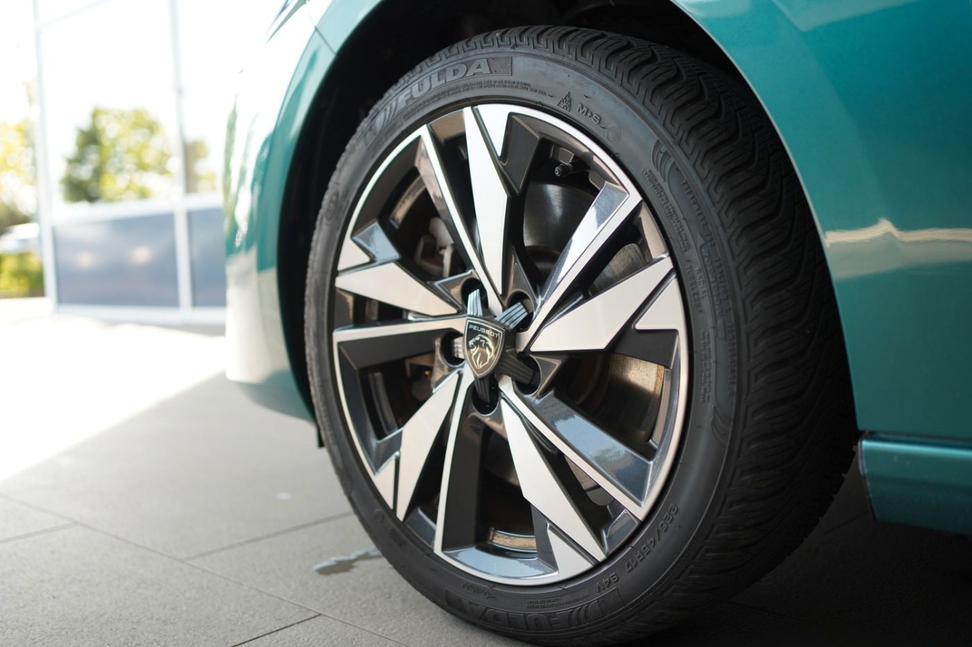 Fahrzeugabbildung Peugeot 308 SW Plug In Hybrid 180 Allure Automatik Navi