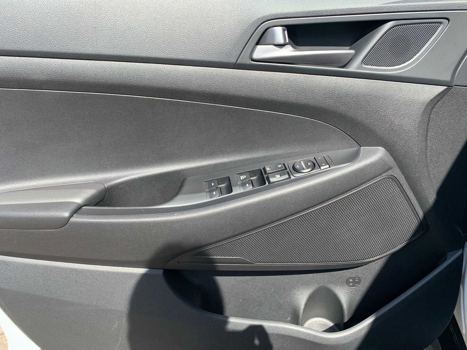 Fahrzeugabbildung Hyundai Tucson 1.6 Classic PDC Navi