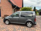 Volkswagen Caddy PKW  BMT , AHK, Klimaautomatik, DSG - Volkswagen Caddy mit Benzin-Antrieb: Kombi, Automatik