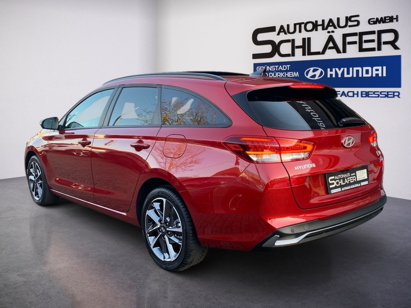 Fahrzeugabbildung Hyundai i30 Kombi 1.5 T-GDI 7-DCT Advantage Mild-Hybrid