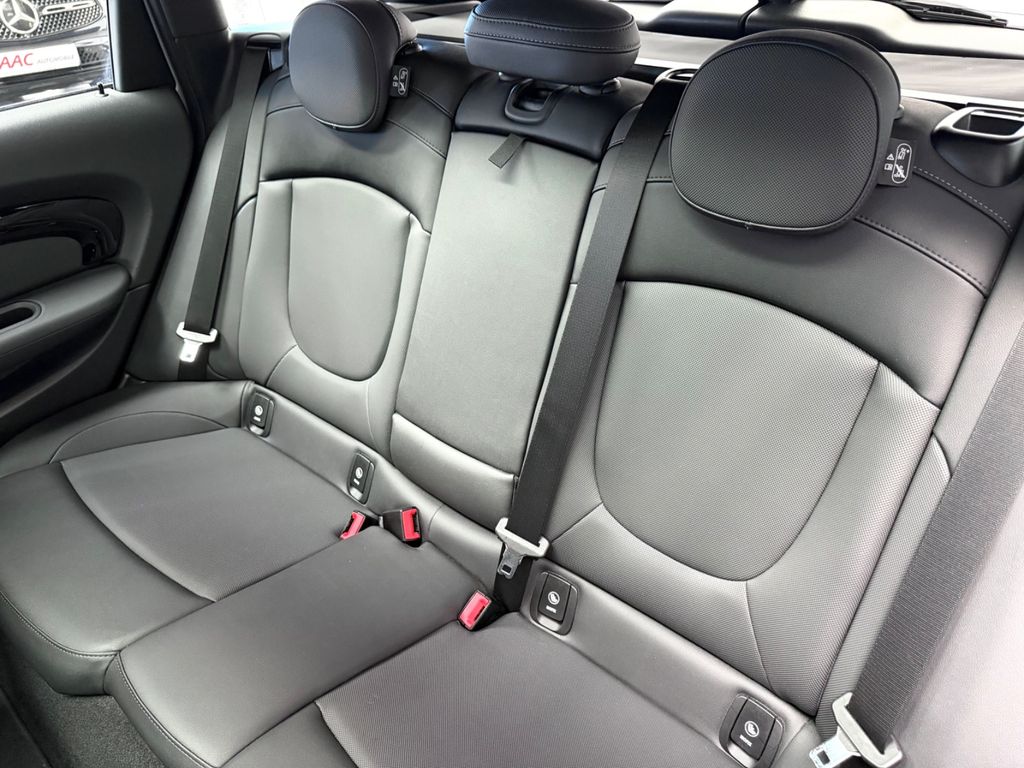 MINI Cooper Clubman 2023