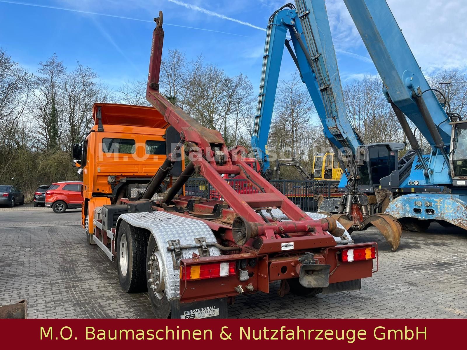 Fahrzeugabbildung Mercedes-Benz Actros 2544 / 6x2/