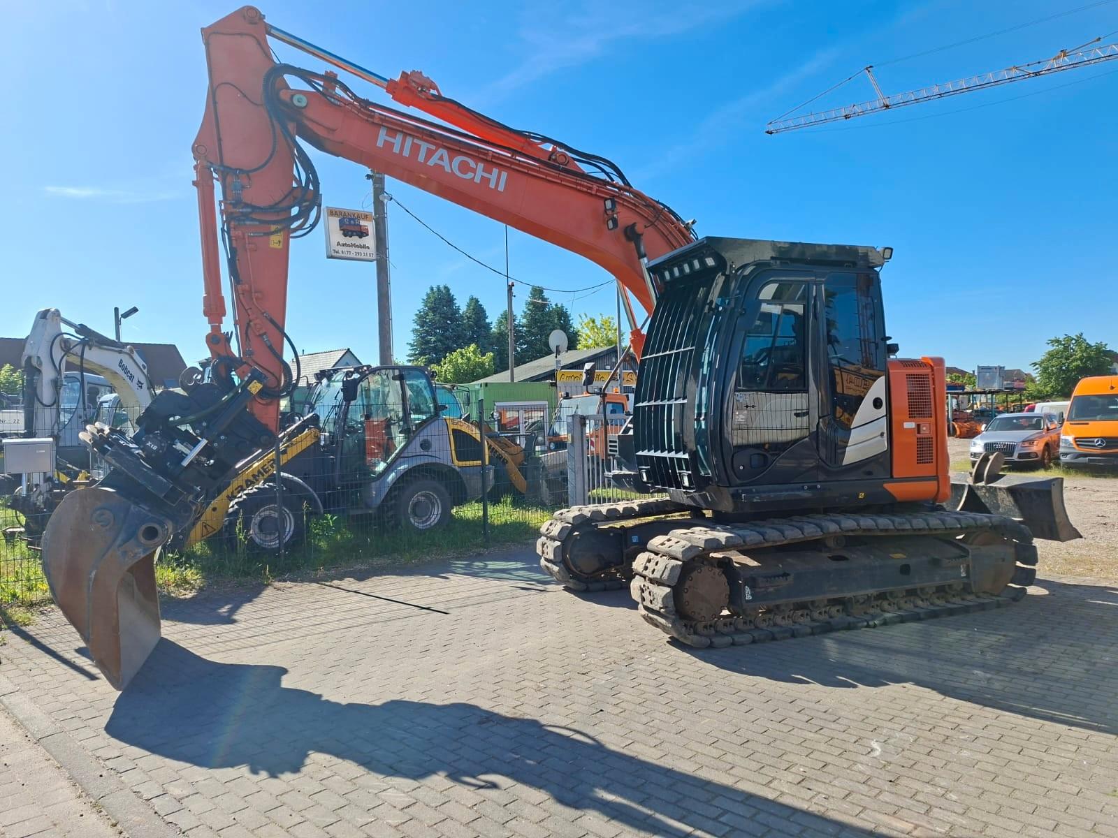 Hitachi ZX 135