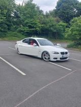 BMW 325i E92  3.0L Reihensechser  frisch... - BMW 325 in Mönchengladbach