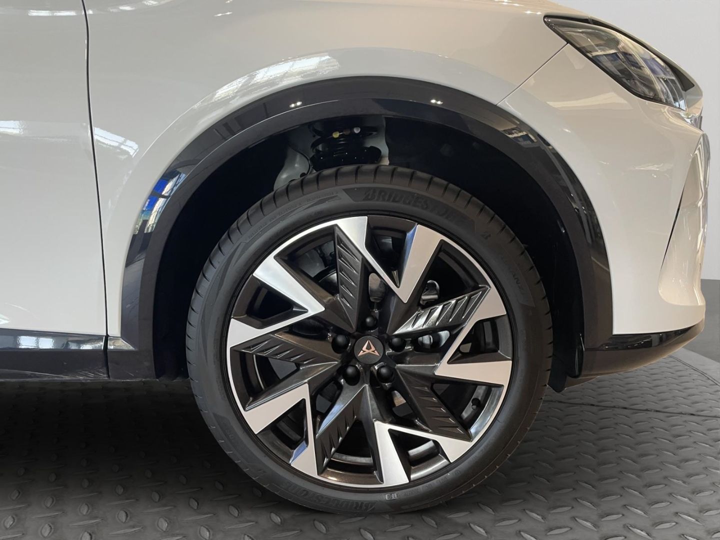 Fahrzeugabbildung CUPRA Formentor 1.5 eTSI 110 kW AHK-klappbar Navi Digi