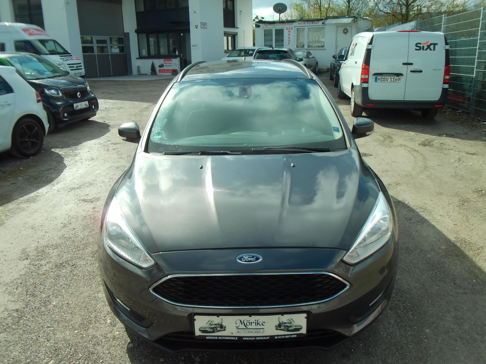 Ford Focus Turnier*1.Hand*Navi*AHK*PDC*6.Gang**