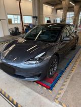 Tesla Model 3 Long Range, Allrad, original AHK, 1.Hand