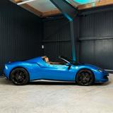 Ferrari 296 GTS + Carbon Paket + Lift + BLU CORSA + 1.Hd - blaue Ferrari 296 GTS