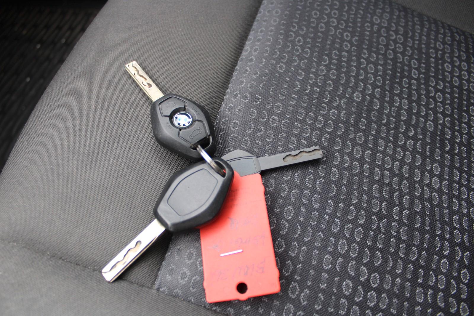 BMW 316 2004 — photo 21