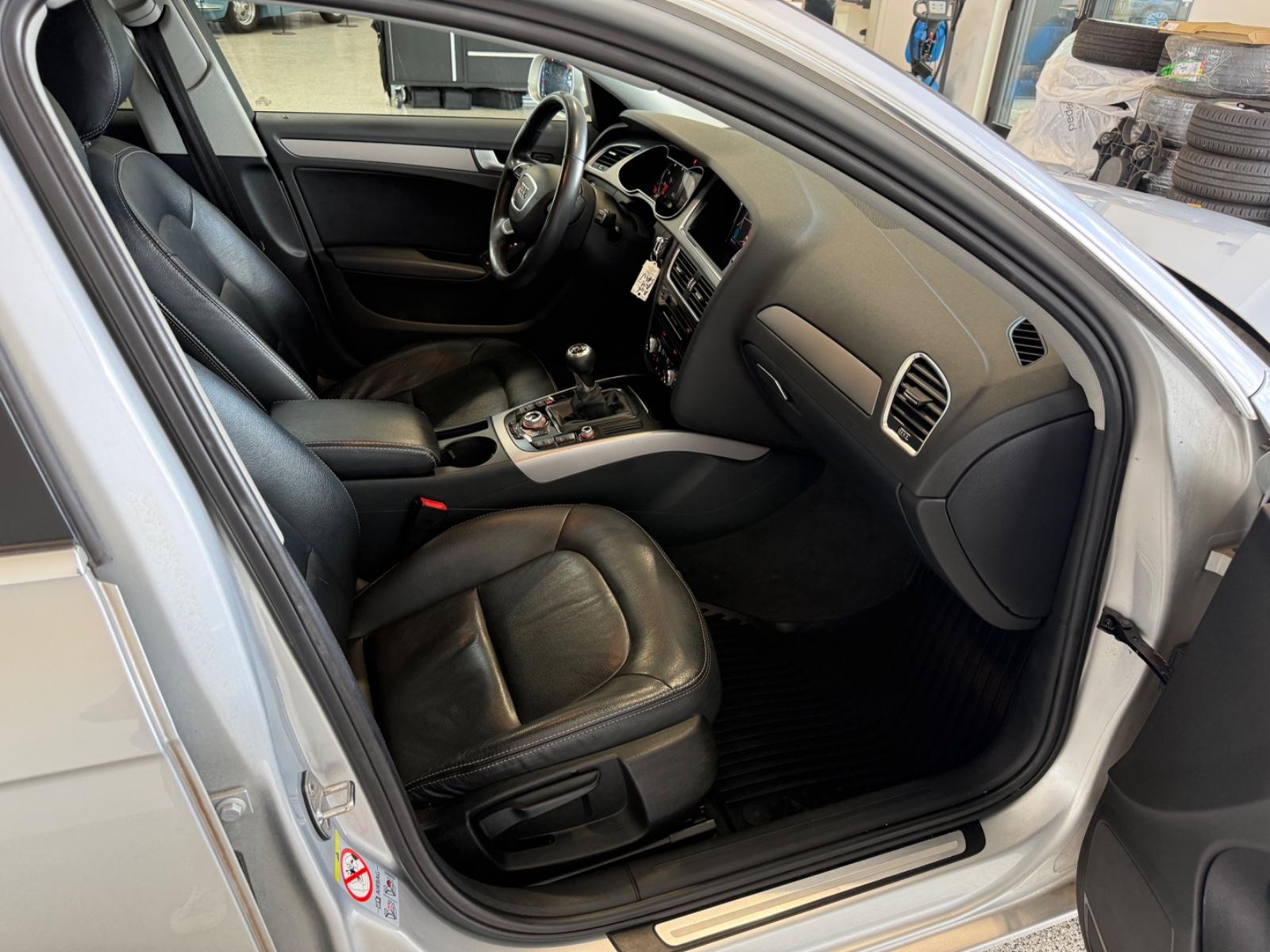Audi A4 2013 — photo 12