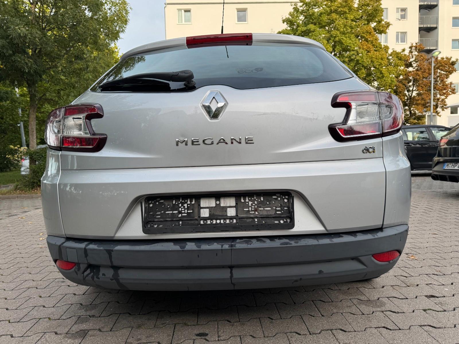 Renault Megane 2011 — photo 7