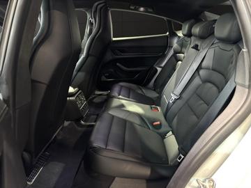 صورة مصغرة 18 لـ 2020 Porsche TAYCAN