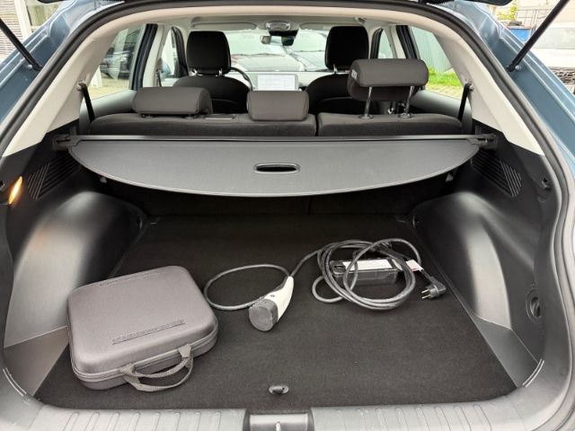 Fahrzeugabbildung Hyundai IONIQ 5 Basis +KLIMA+NAVI+PDC+RFK+SHZ+ACC+BT+UVM