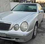 Mercedes-Benz E240 ELEGANCE V6 - gebrauchte Mercedes-Benz E 240 aus dem Jahr 2001