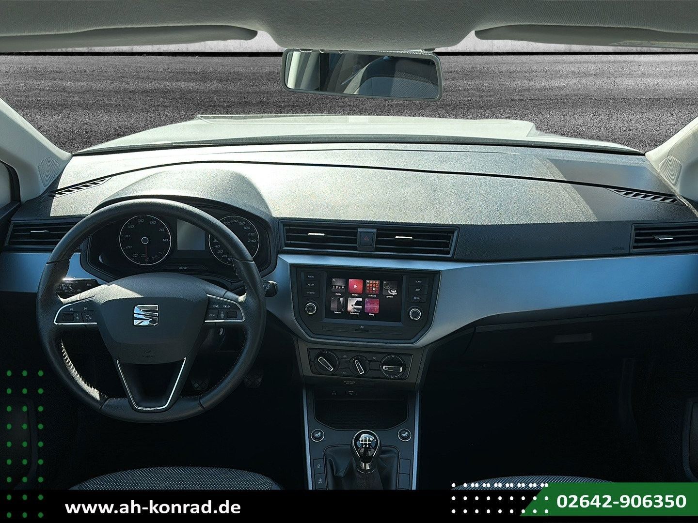 Fahrzeugabbildung SEAT Arona Style 1.0 TSI APP+PDC+TELEFON